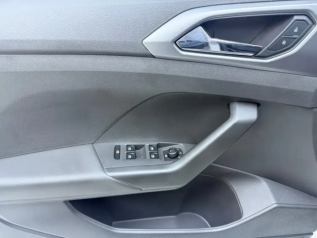 Volkswagen T-Cross — фото 2