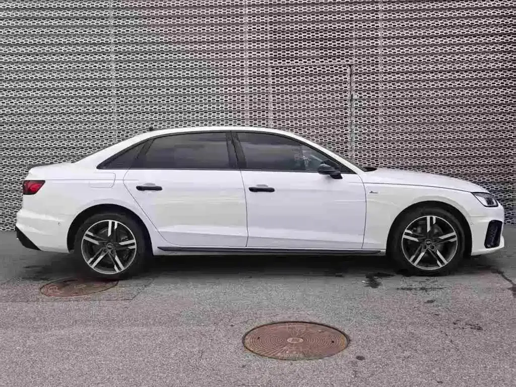 Audi A4L — фото 10