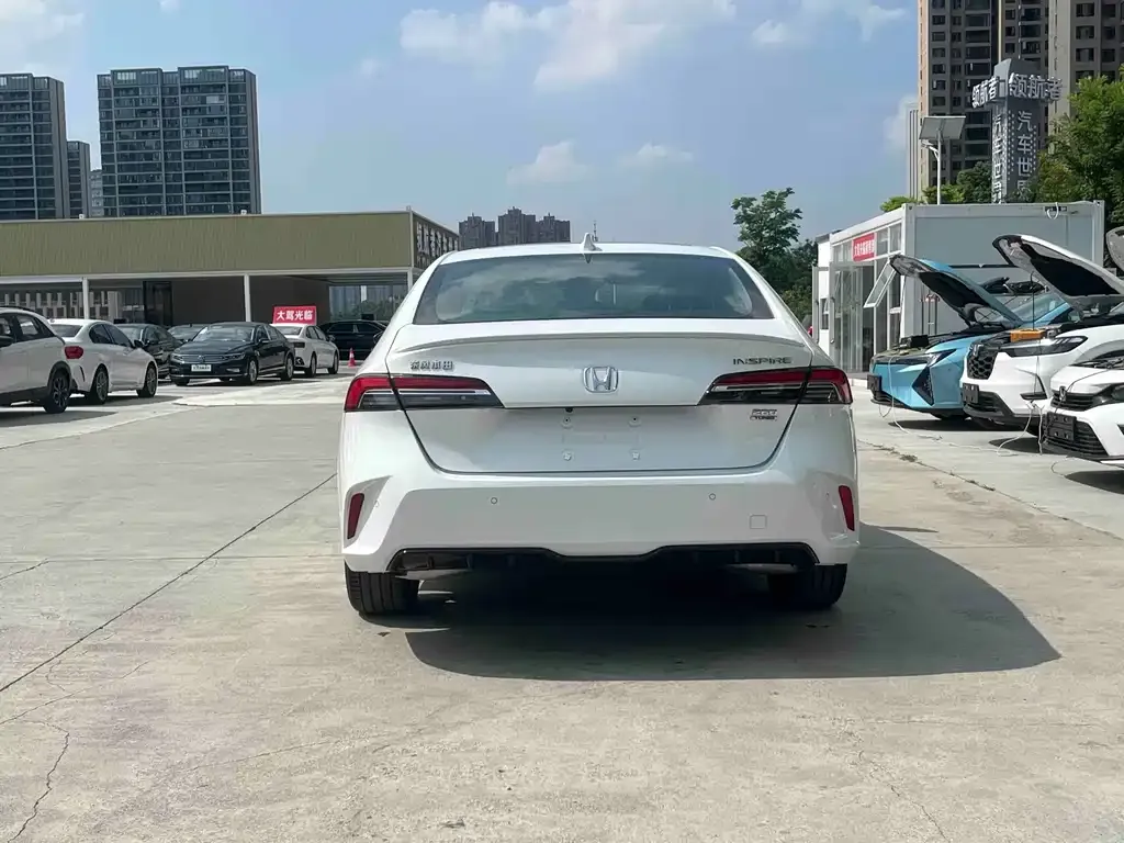 Honda Inspire — фото 8