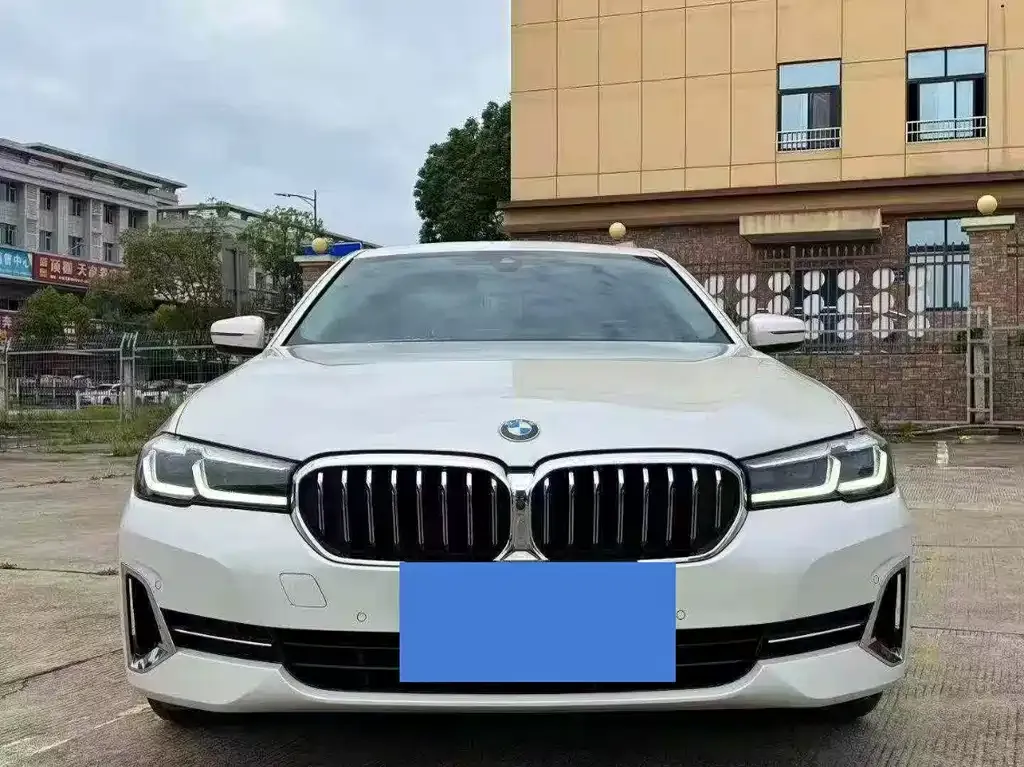 BMW 5 Series — фото 4