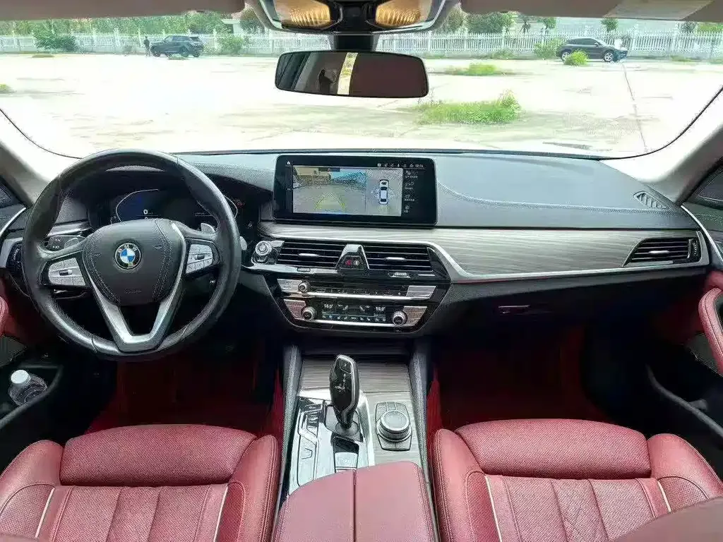 BMW 5 Series — фото 8