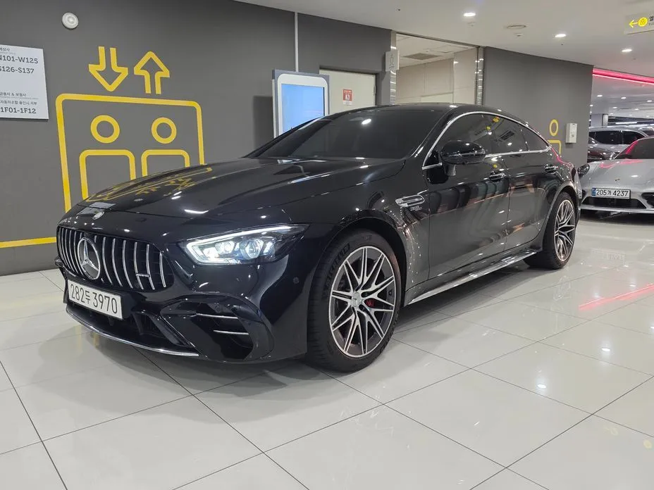 Mercedes-Benz AMG GT — фото 1