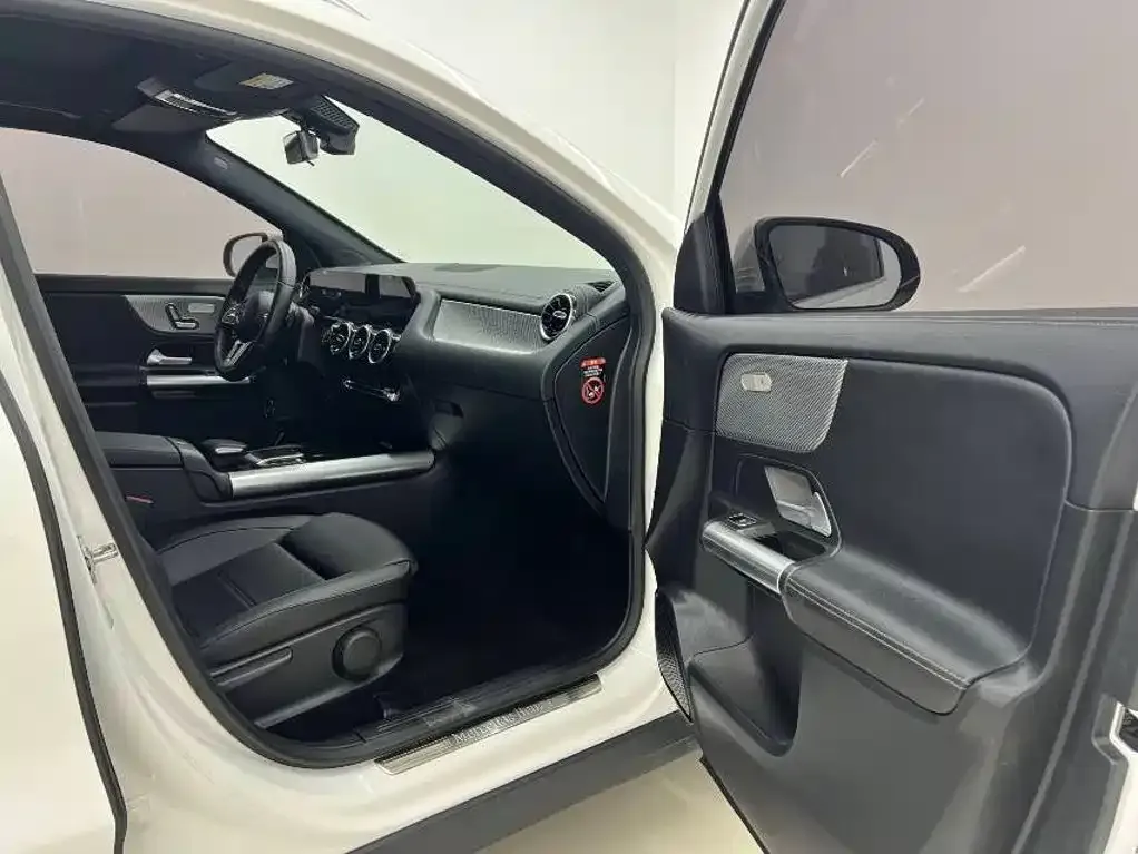 Mercedes-Benz GLA — фото 6