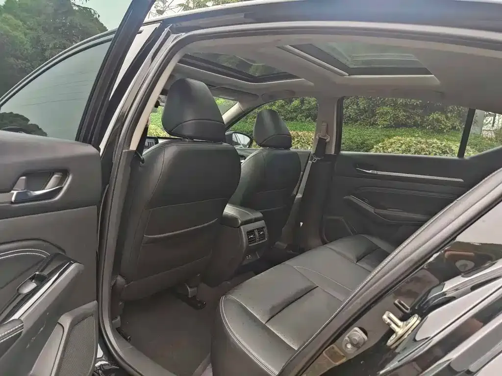 Nissan Teana — фото 8