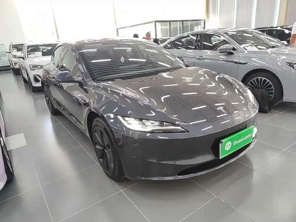 Tesla Model 3 — фото 4