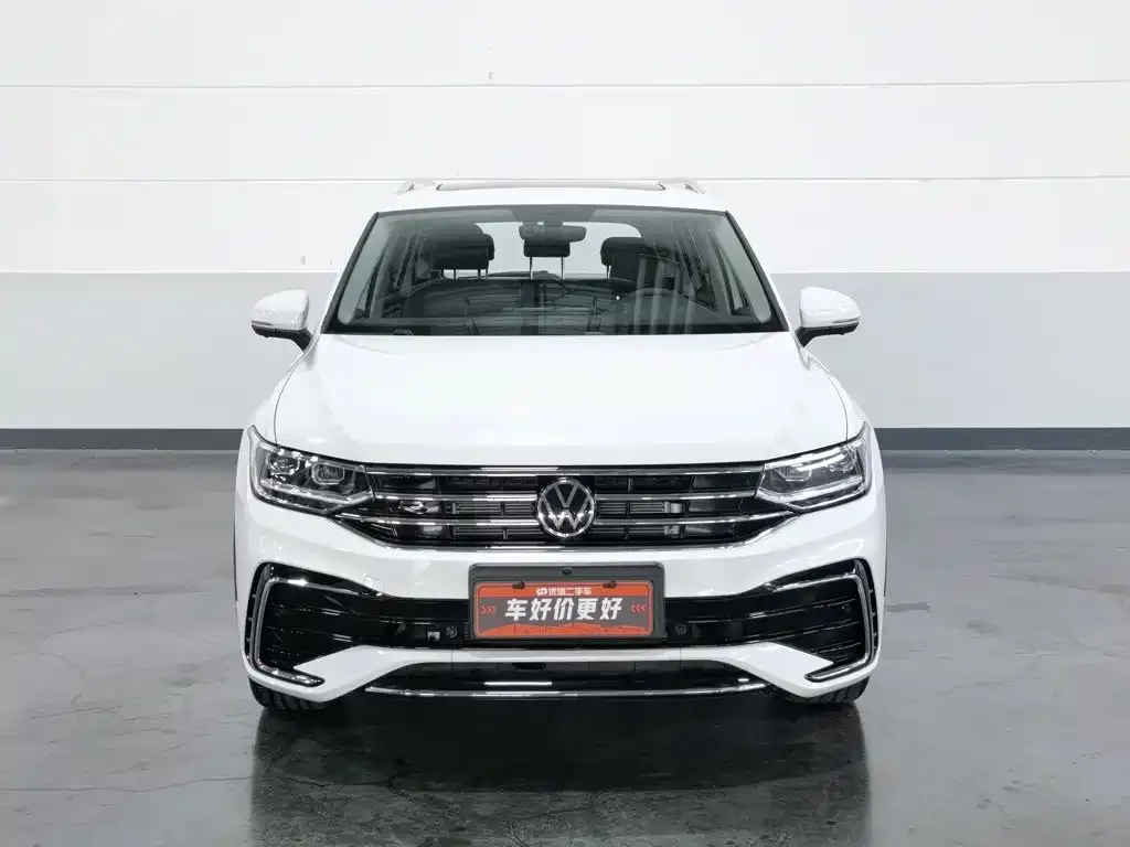 Volkswagen Tiguan L — фото 6