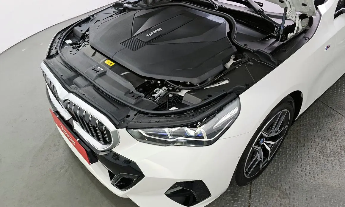 BMW i5 — фото 8