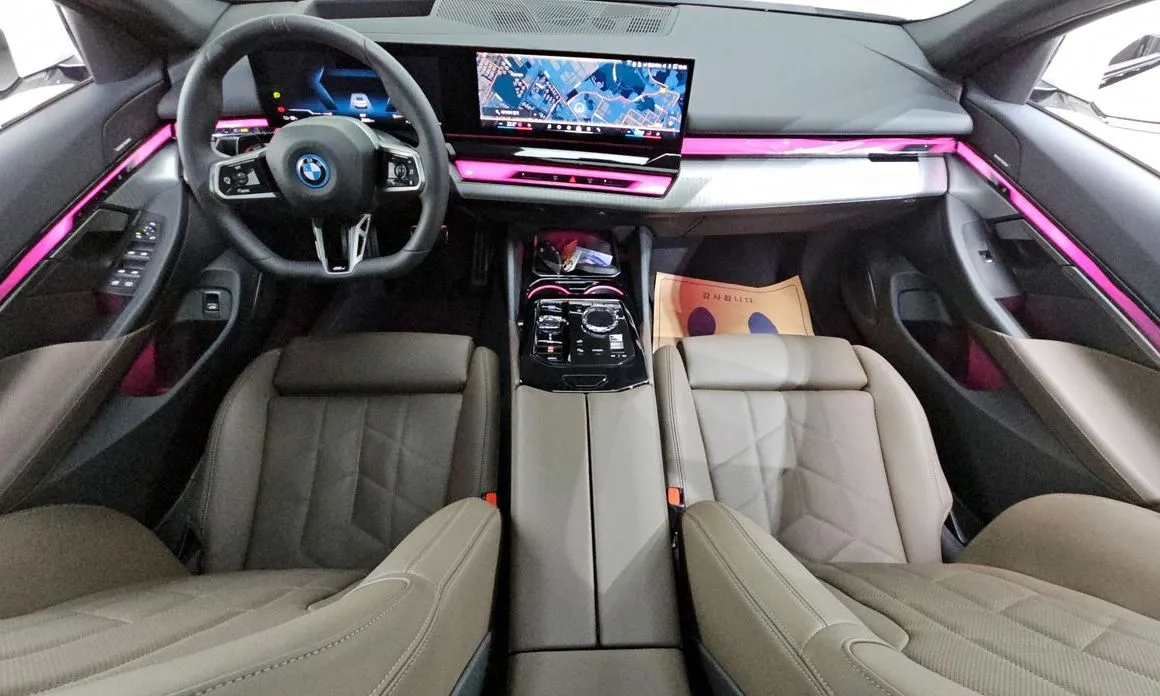 BMW i5 — фото 10