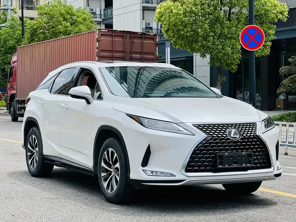Lexus RX — фото 7