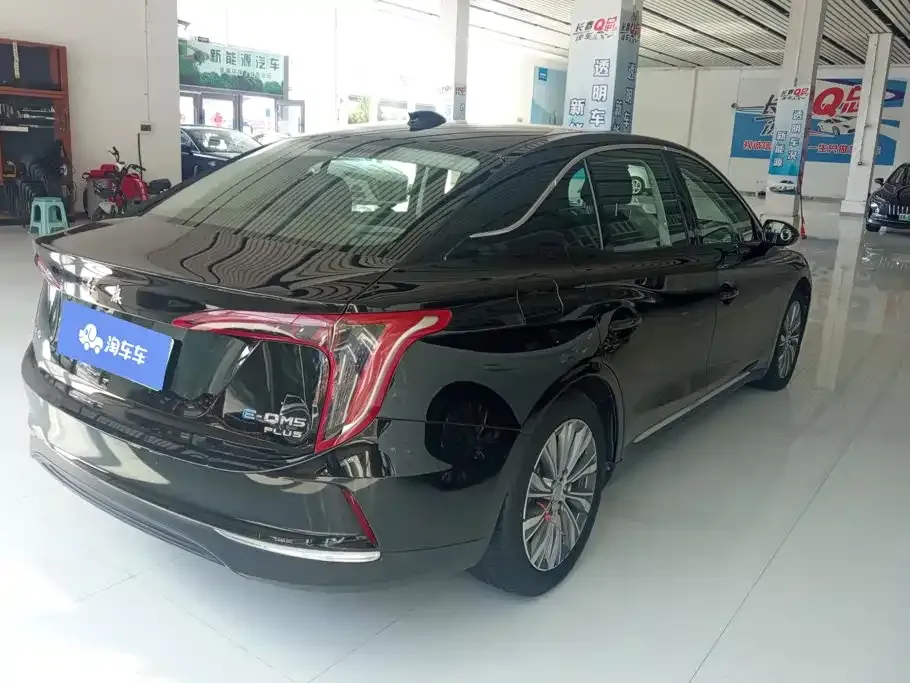 Hongqi E-QM5 — фото 9
