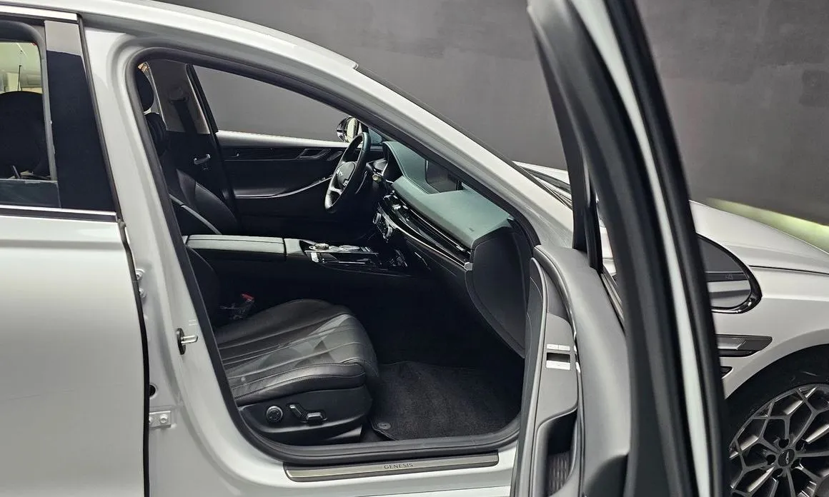 Genesis G80 — фото 10