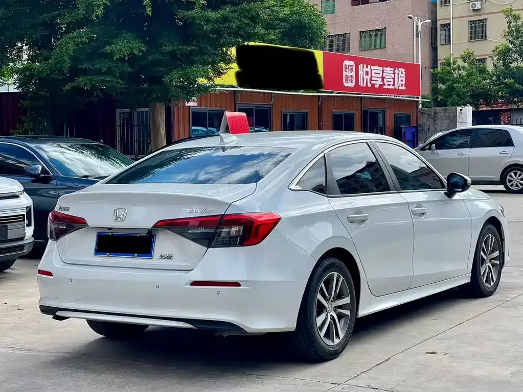 Honda Civic — фото 7