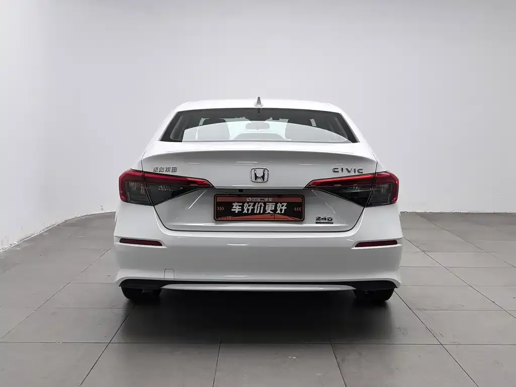 Honda Civic — фото 10
