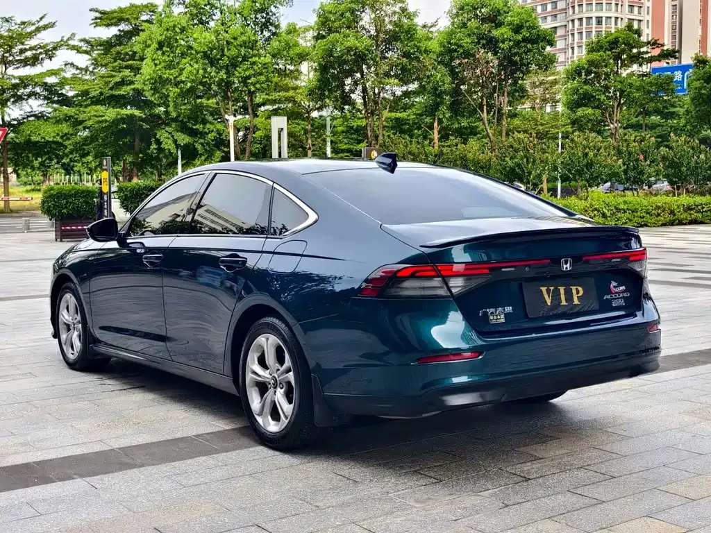 Honda Accord — фото 9