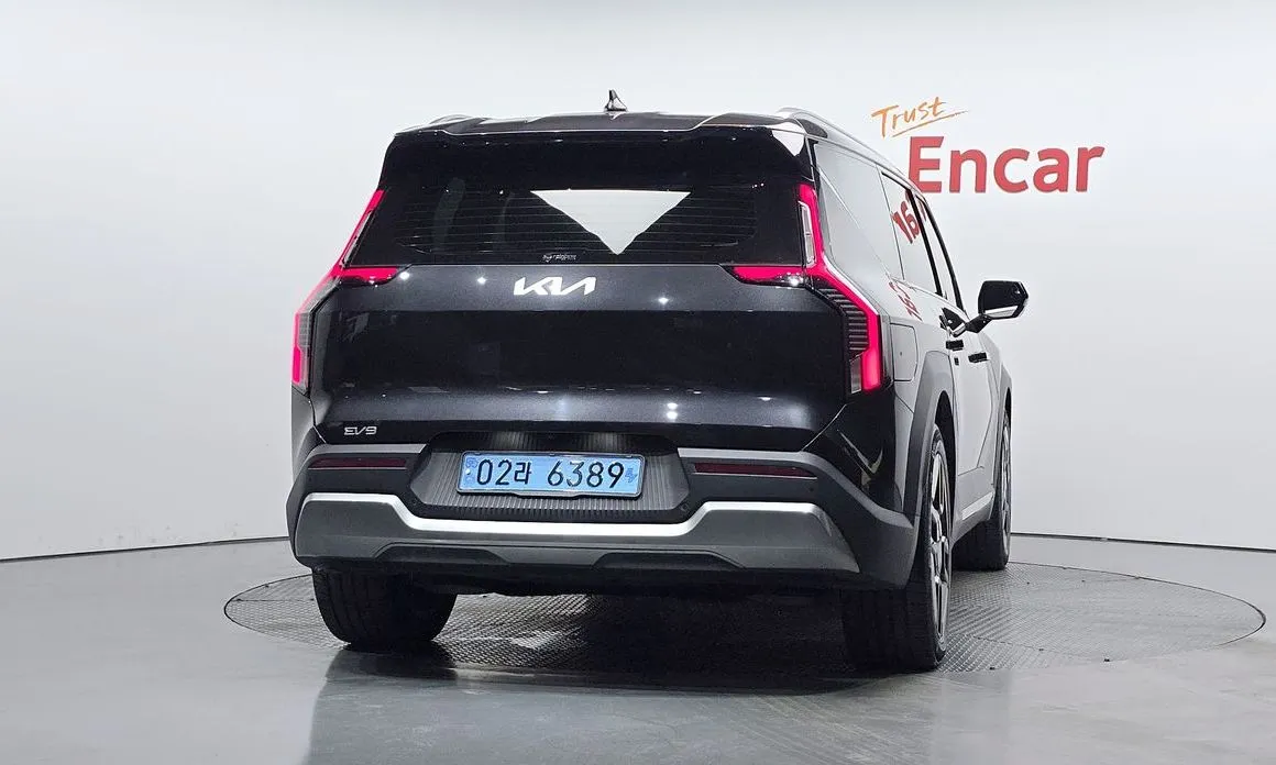 Kia EV9 — фото 3