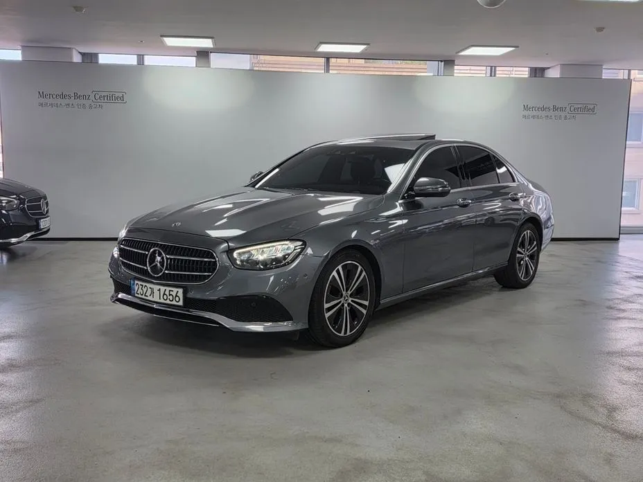 Mercedes-Benz E-Class — фото 1