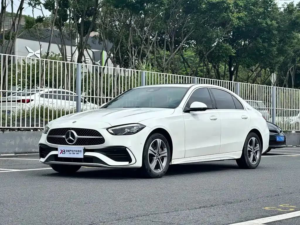 Mercedes-Benz C-Class — фото 1