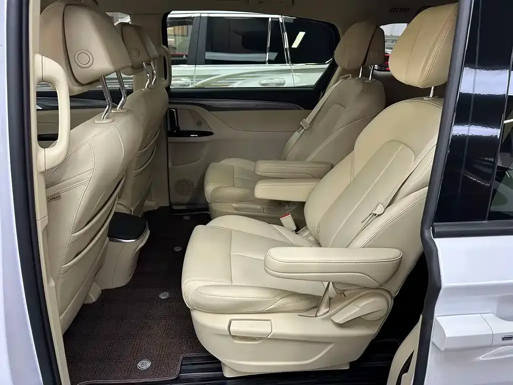 Buick GL8 Hybrid — фото 7