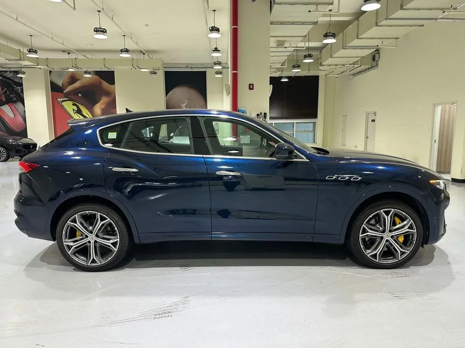 Maserati Levante — фото 4