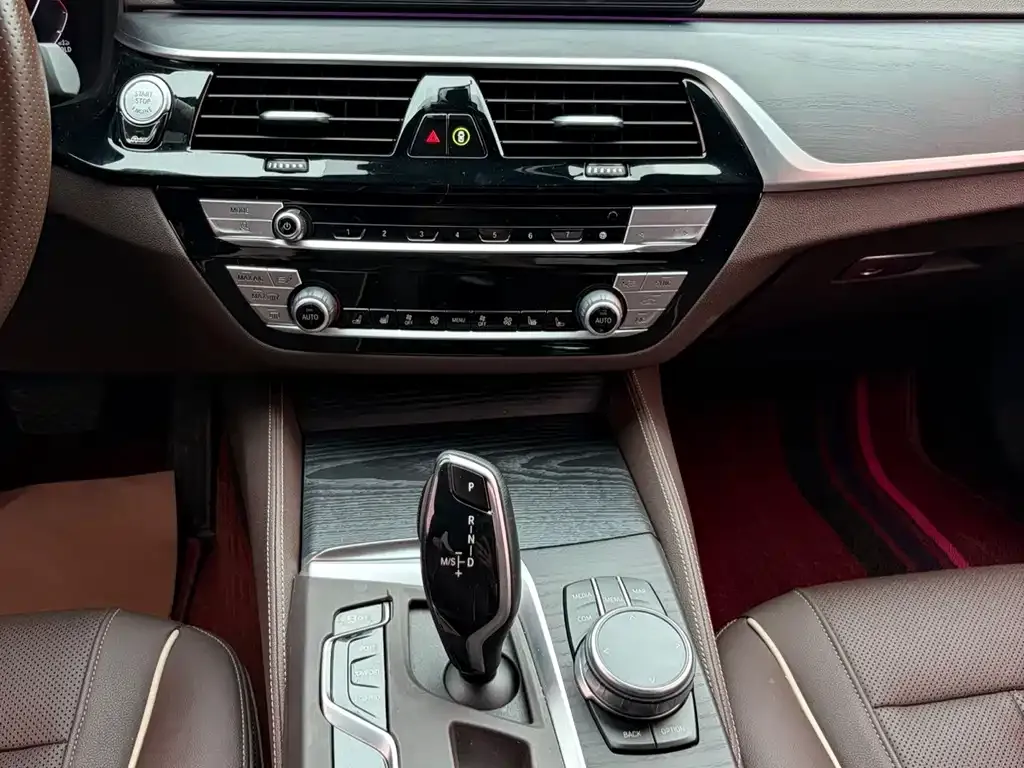 BMW 5 Series — фото 2