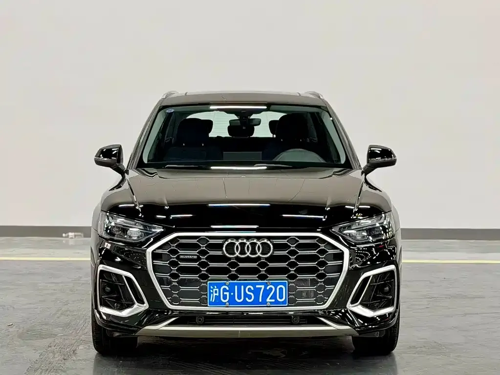 Audi Q5L — фото 5