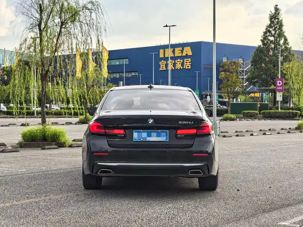BMW 5 Series — фото 10