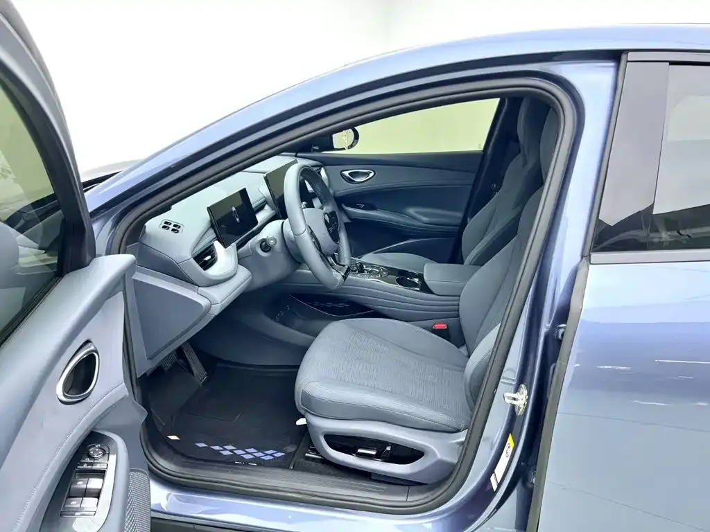 BYD Seal 06GT — фото 10