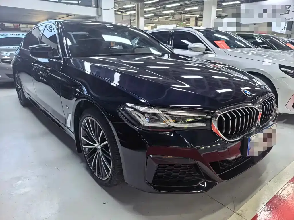 BMW 5 Series — фото 10