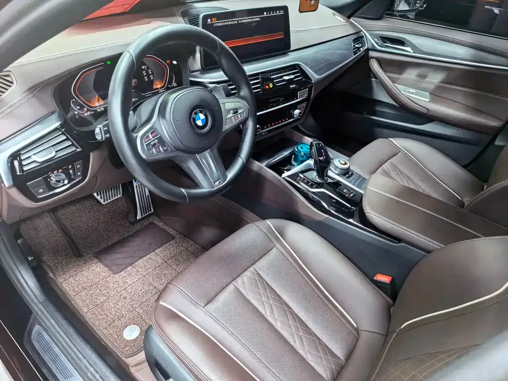 BMW 5 Series — фото 2