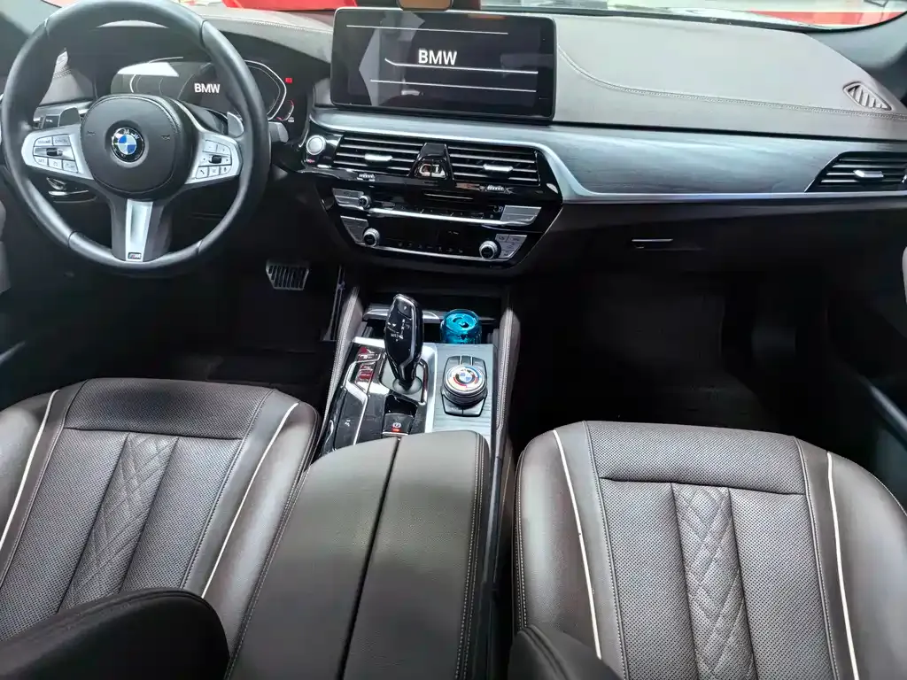 BMW 5 Series — фото 5