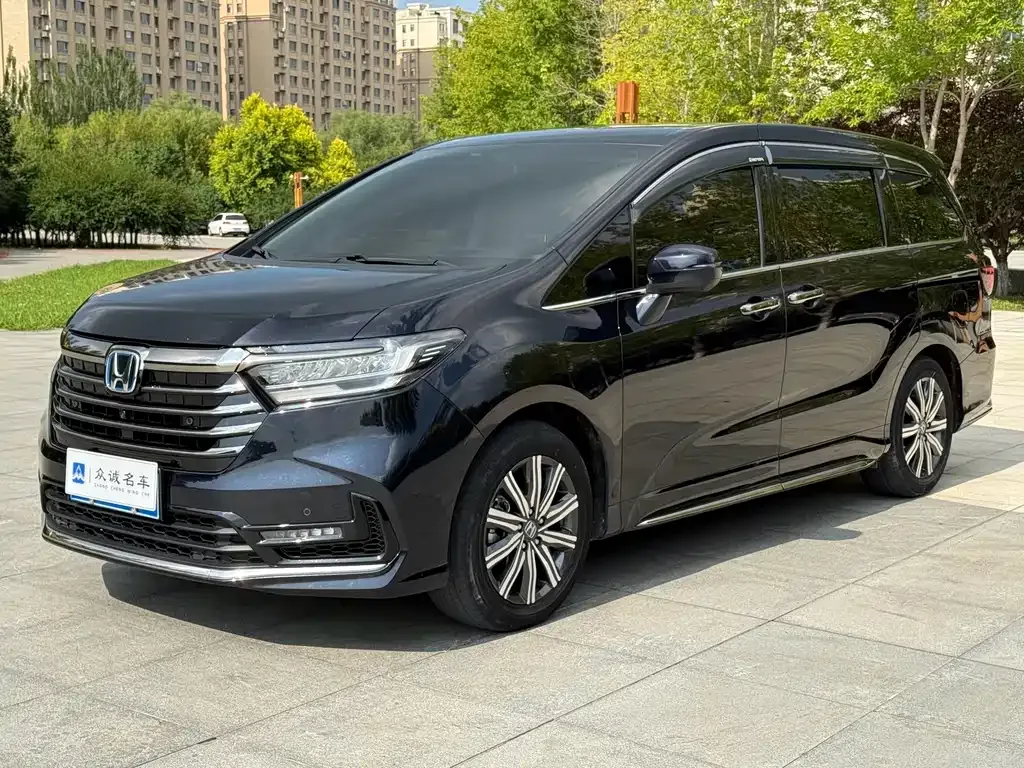 Honda Odyssey — фото 1