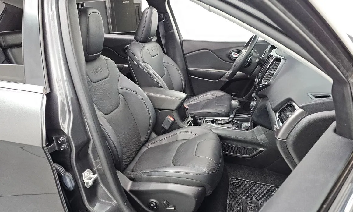 Jeep Cherokee — фото 6