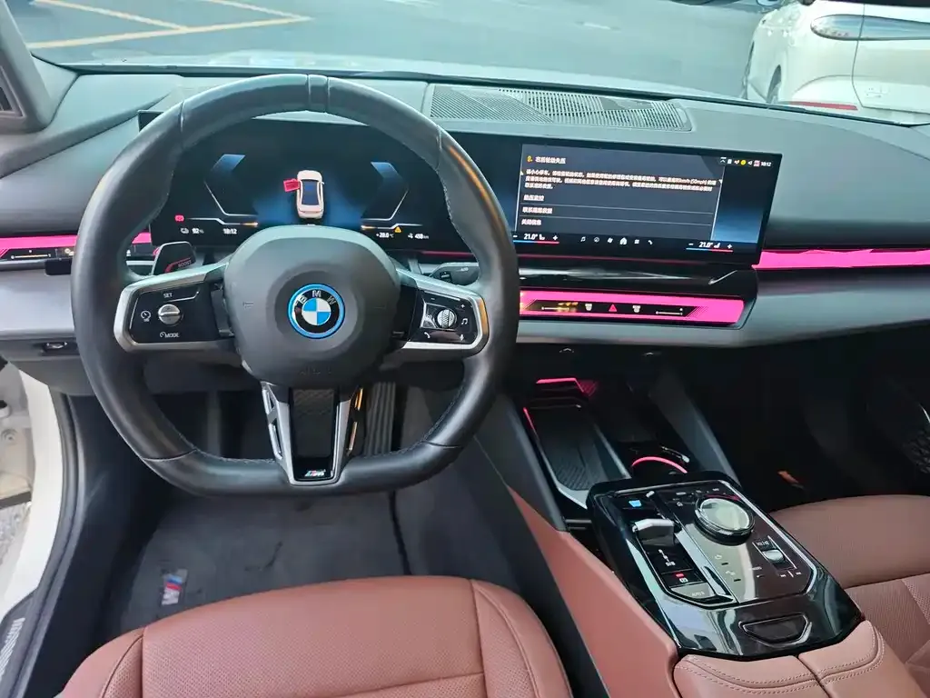 BMW i5 — фото 9