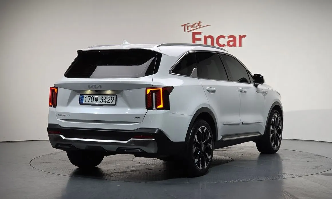 Kia Sorento — фото 7