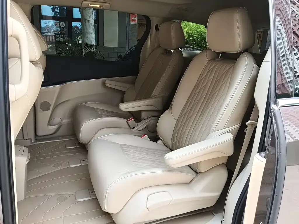 Buick GL8 — фото 6