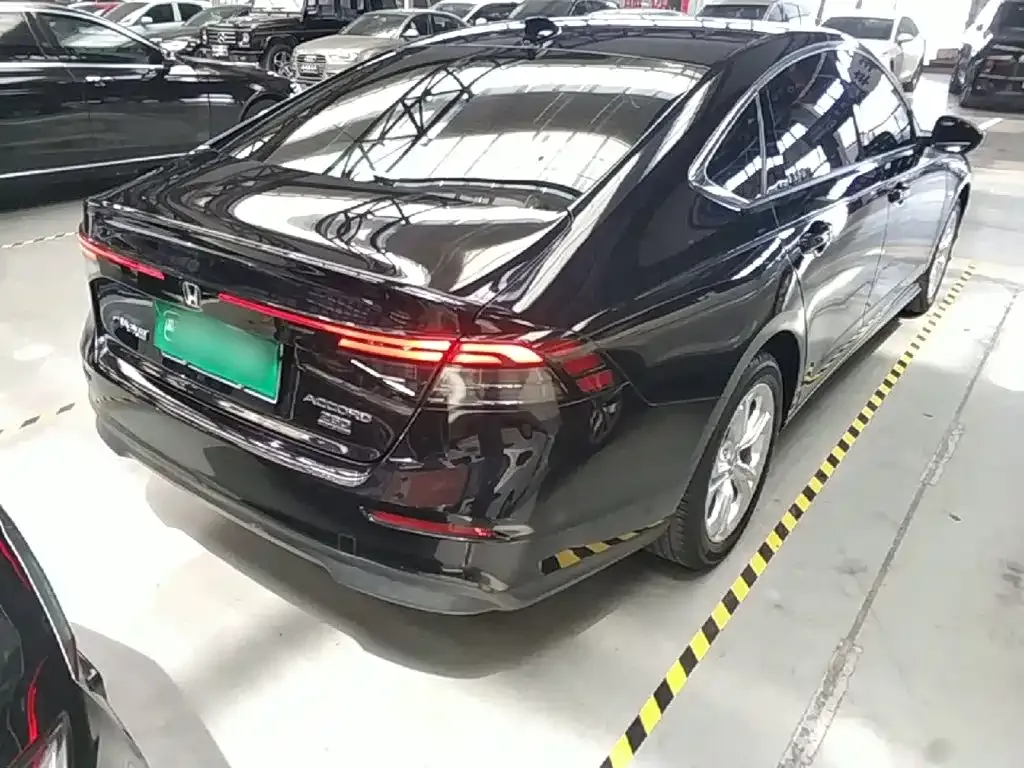 Honda Accord — фото 6