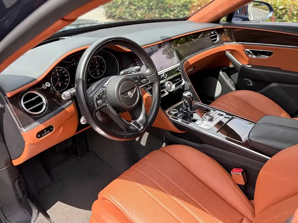 Bentley Flying Spur — фото 5
