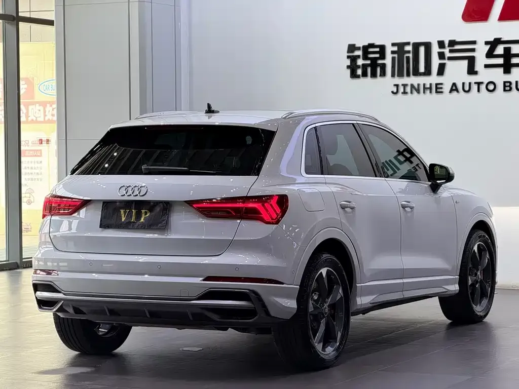 Audi Q3 — фото 4