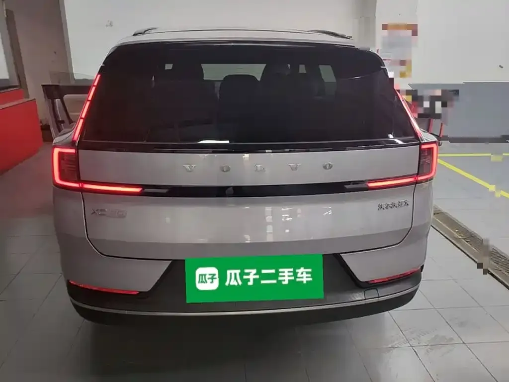 Volvo XC70 Plug-in Hybrid — фото 3