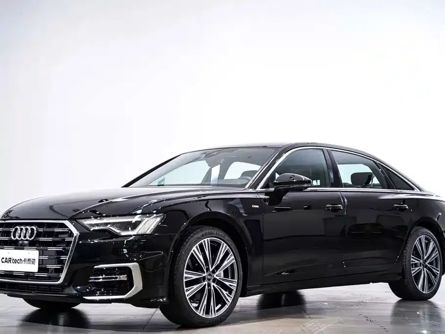 Audi A6L — фото 1