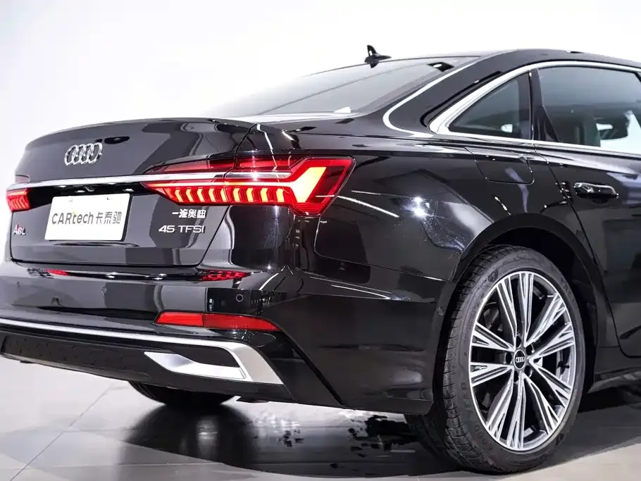 Audi A6L — фото 10