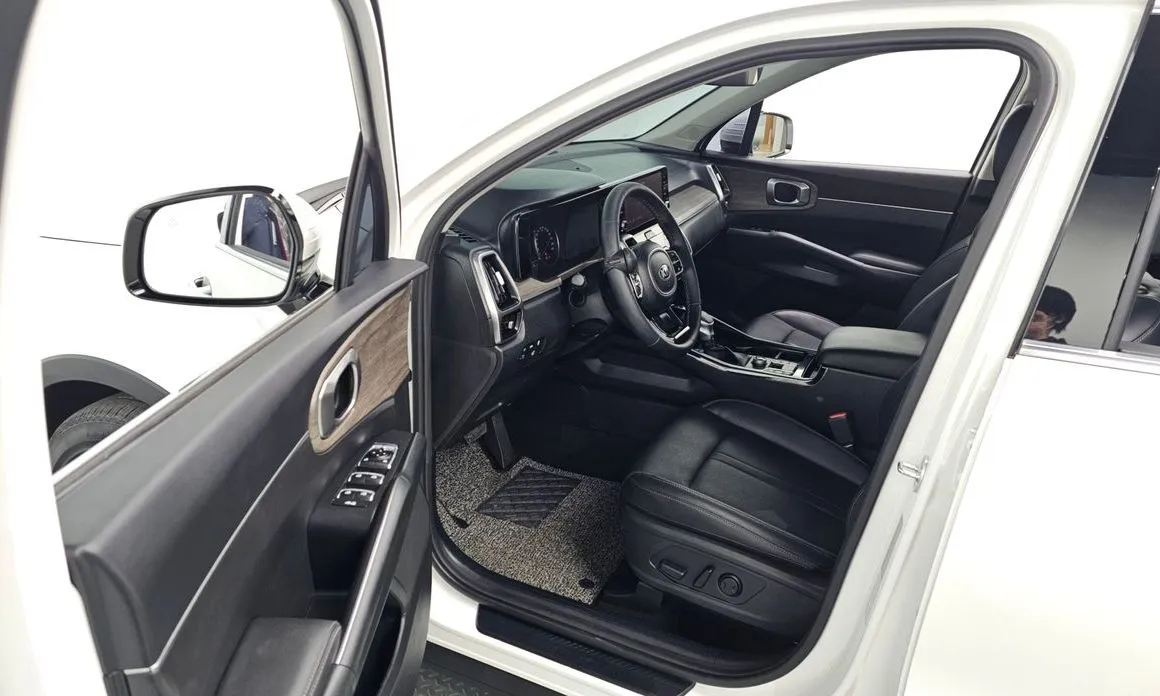 Kia Sorento — фото 9