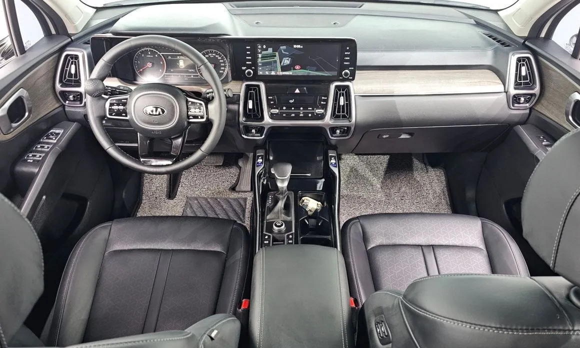 Kia Sorento — фото 8