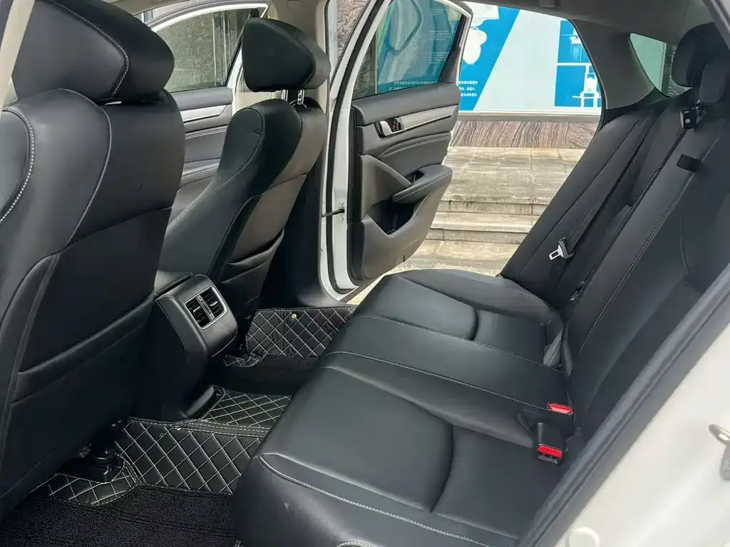 Honda Inspire — фото 4