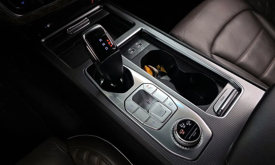 KG Mobility (Ssangyong) Rexton — фото 6