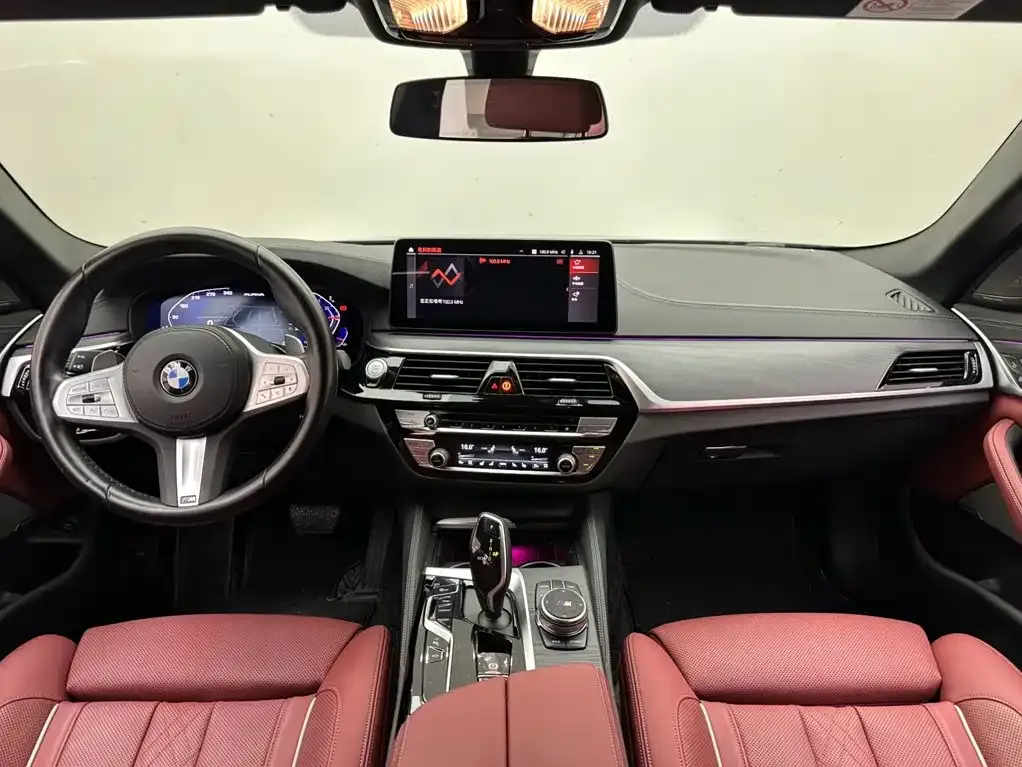 BMW 5 Series — фото 10