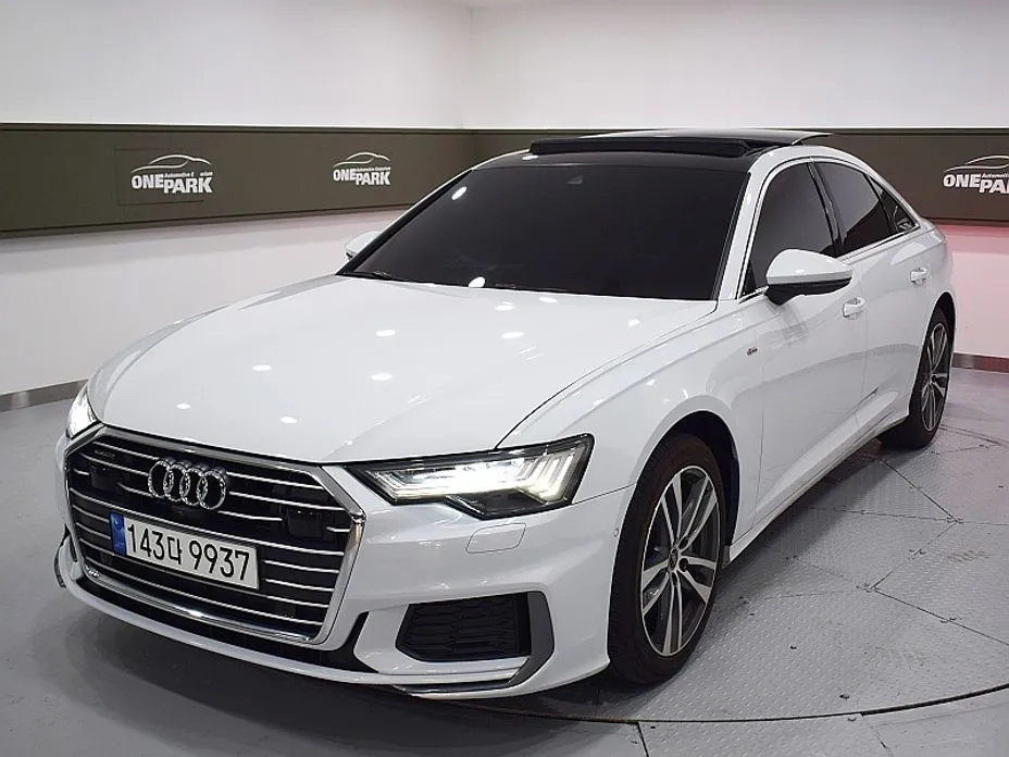 Audi A6 — фото 1