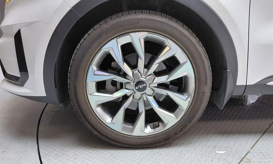 Kia Sorento — фото 6