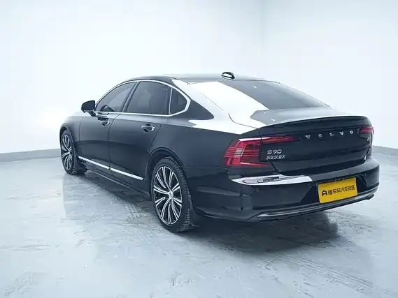 Volvo S90 — фото 3
