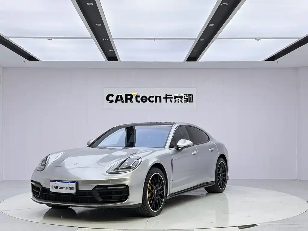 Porsche Panamera — фото 1